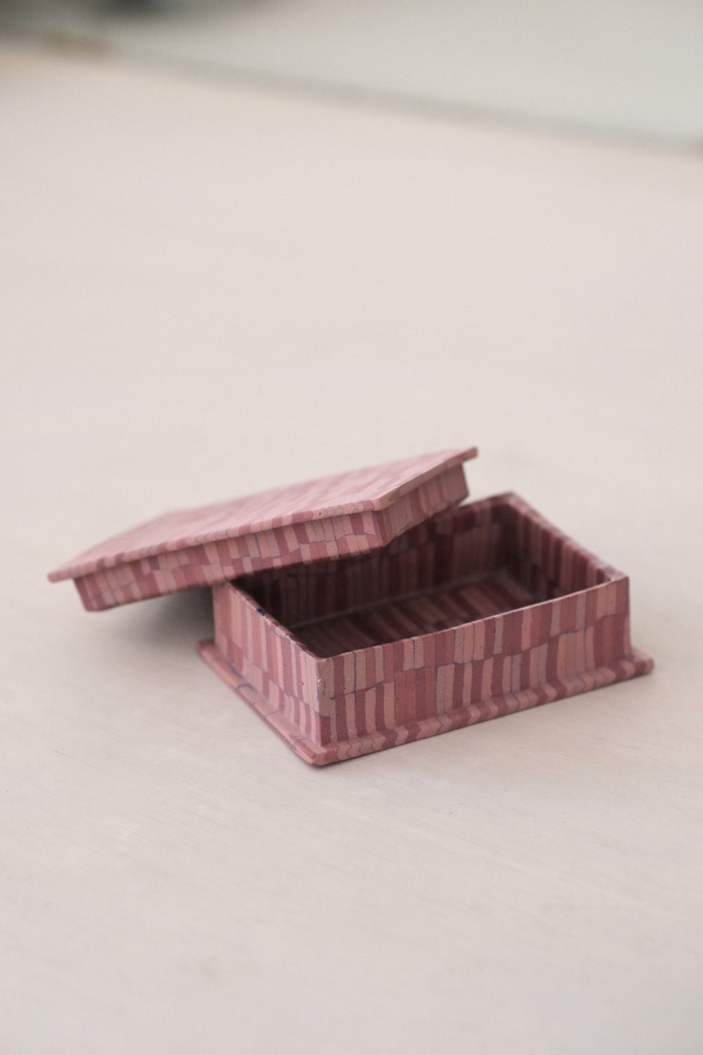 #007 Daria Box - Pink