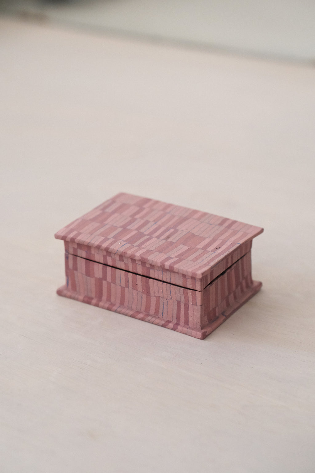 #007 Daria Box - Pink